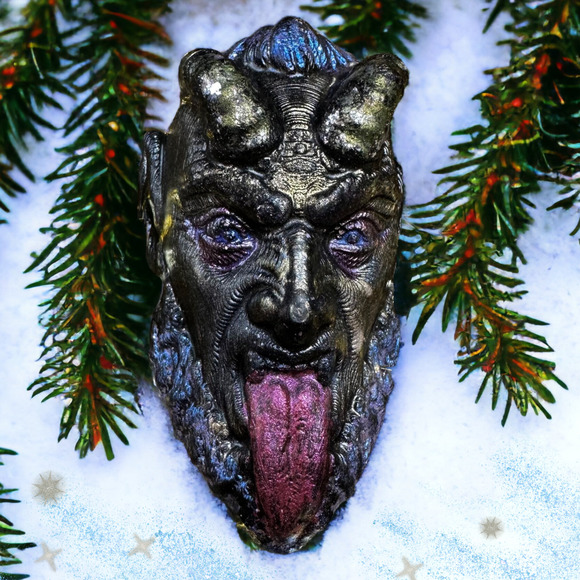 Krampus Kringle Luxury Wax Melt: Bayberry Fir Wreath Scent - Picture 1 of 4
